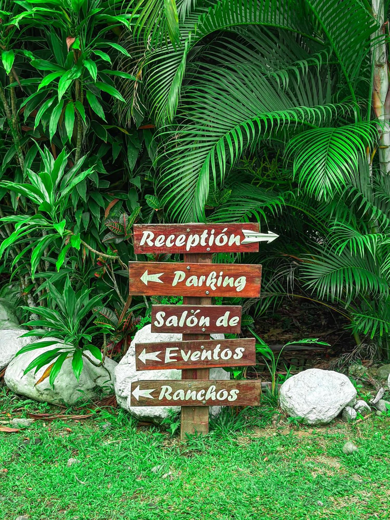 Cabanas Rio Escondido En La Fortuna Eksteriør billede