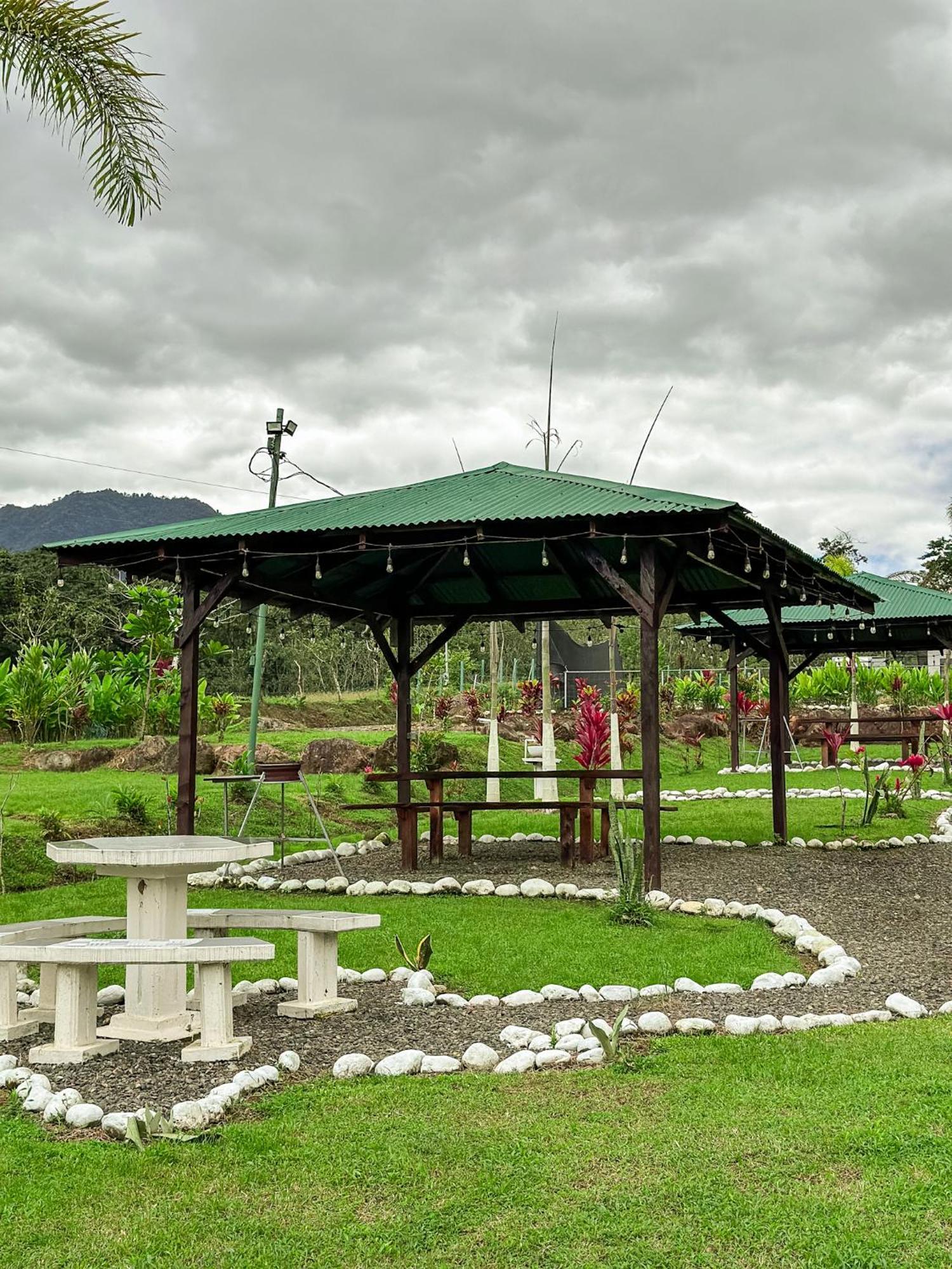 Cabanas Rio Escondido En La Fortuna Eksteriør billede