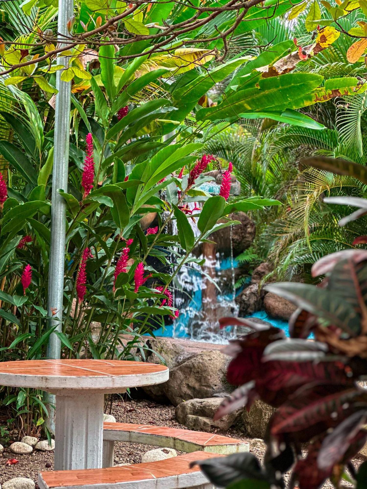 Cabanas Rio Escondido En La Fortuna Eksteriør billede