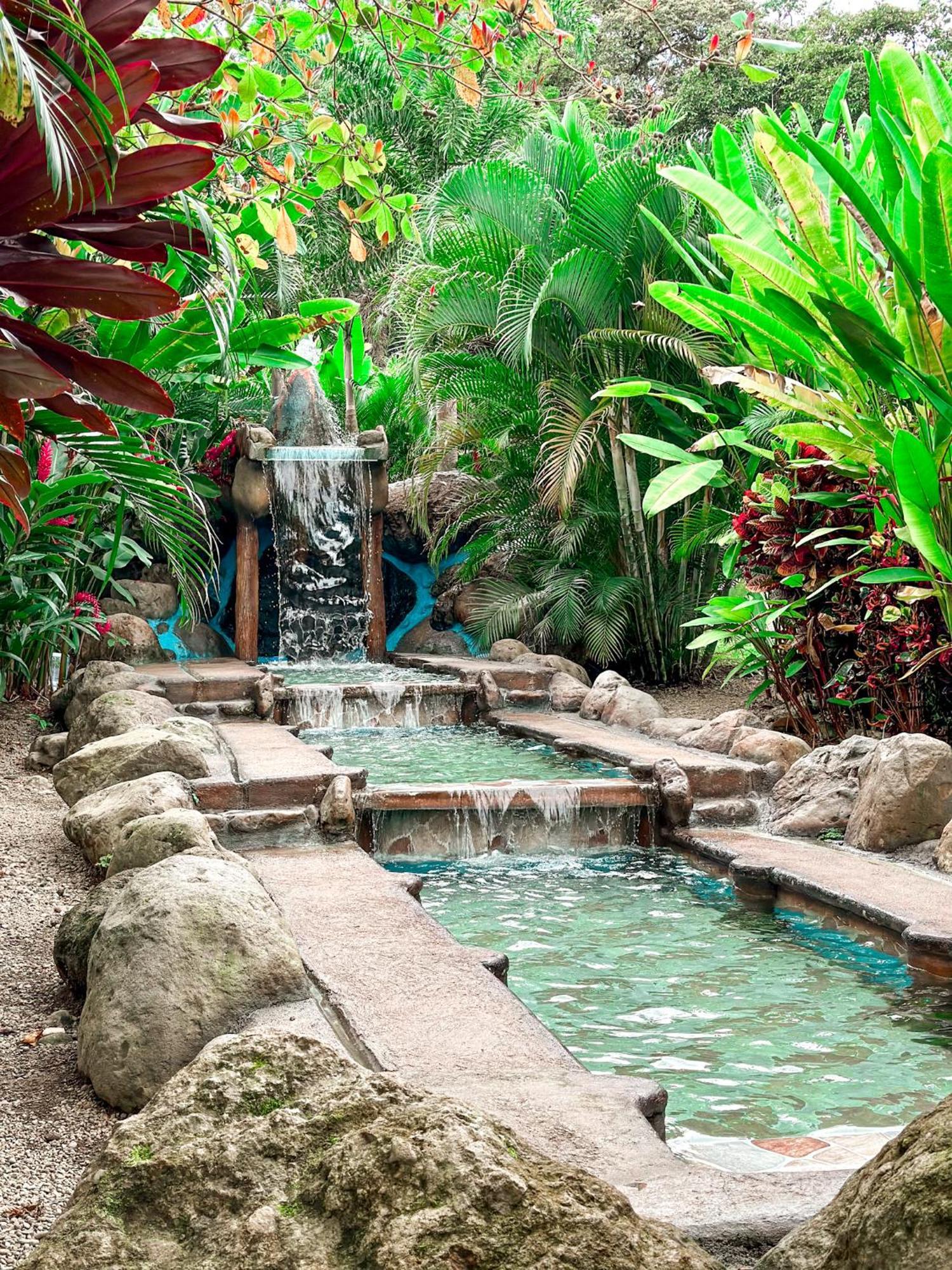 Cabanas Rio Escondido En La Fortuna Eksteriør billede