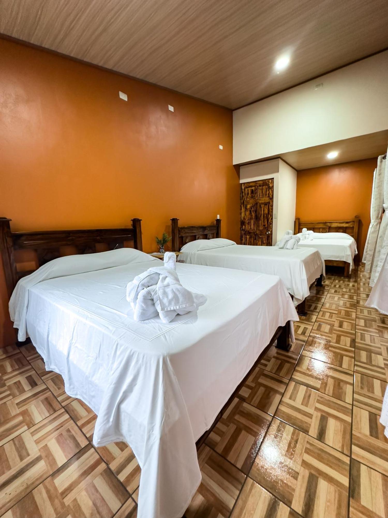 Cabanas Rio Escondido En La Fortuna Eksteriør billede